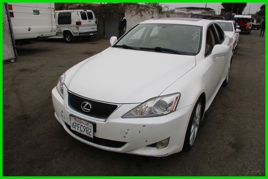 Lexus IS