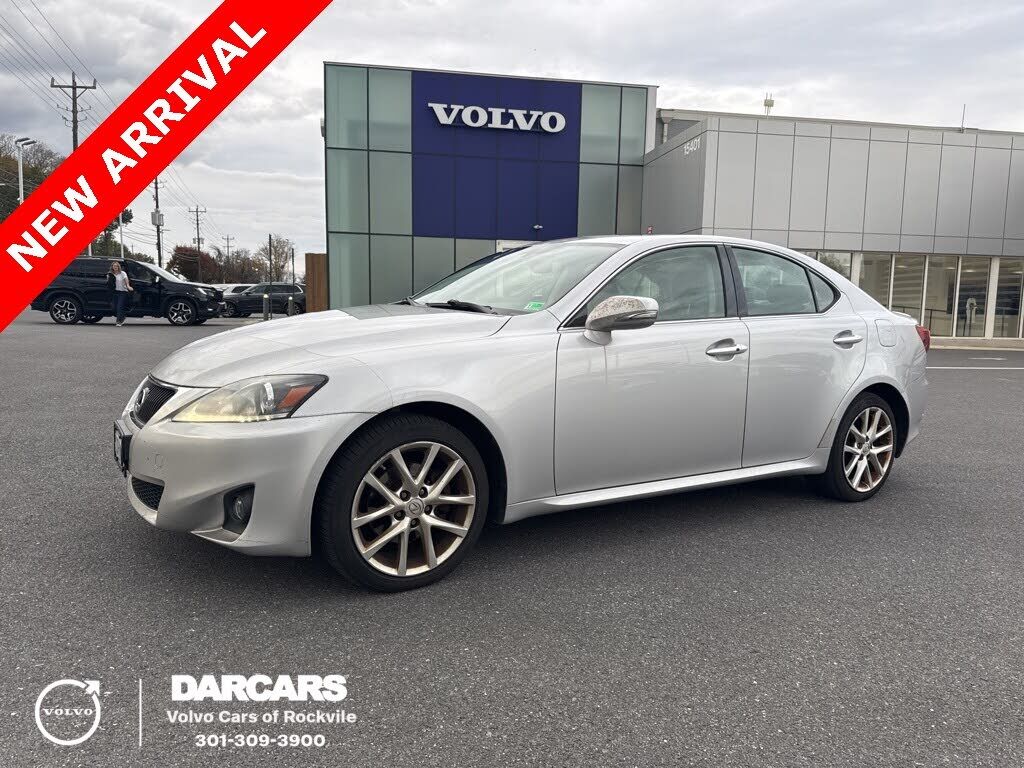 Lexus IS