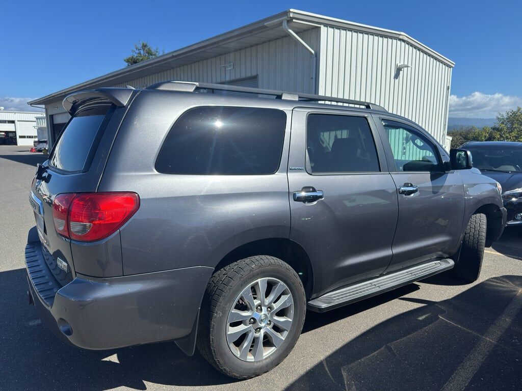 Toyota Sequoia