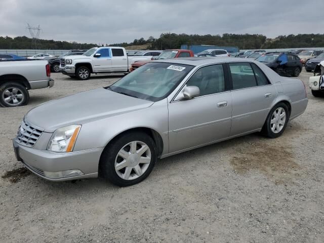 Cadillac DTS