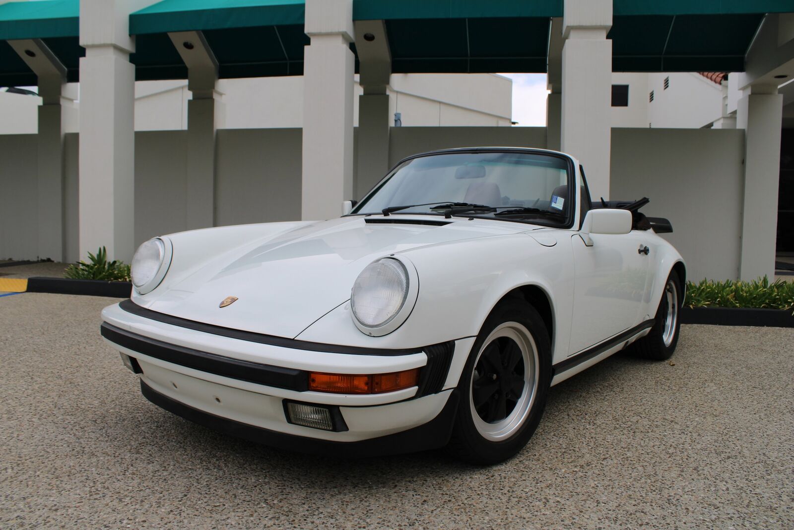 1987 PORSCHE 911