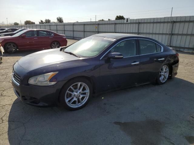 Nissan Maxima
