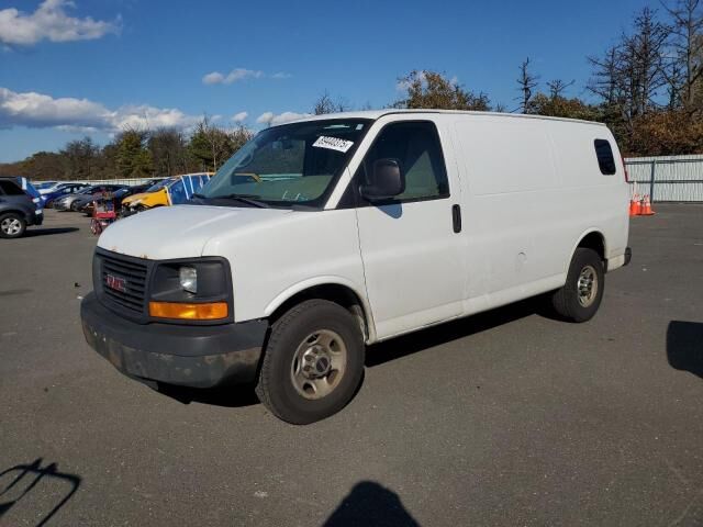 GMC Savana