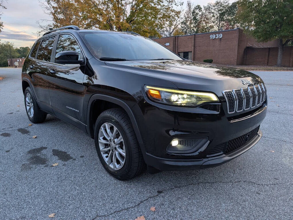 2022 JEEP Cherokee