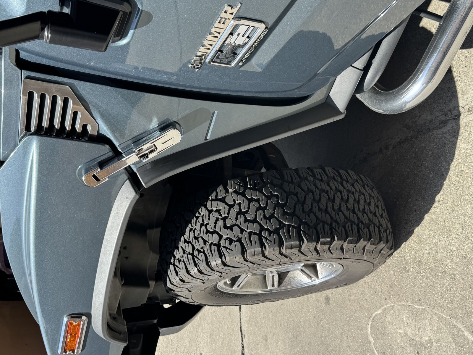 HUMMER H2