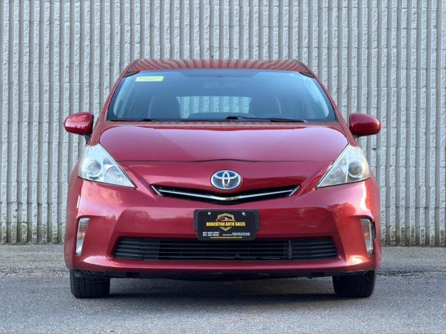 Toyota Prius V
