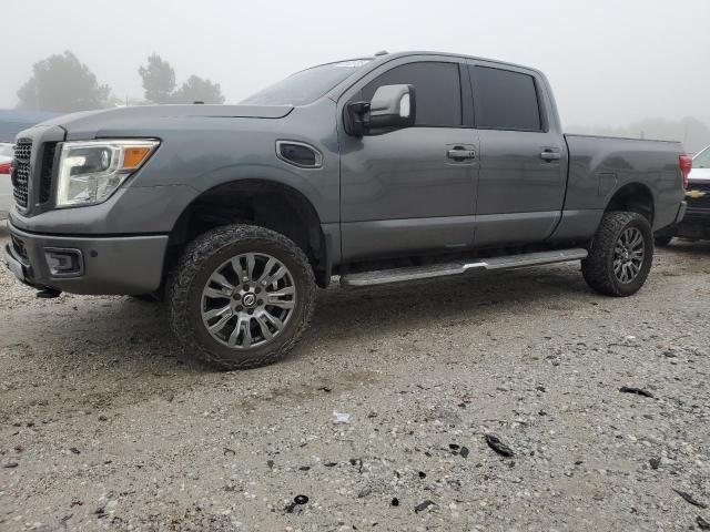 Nissan Titan