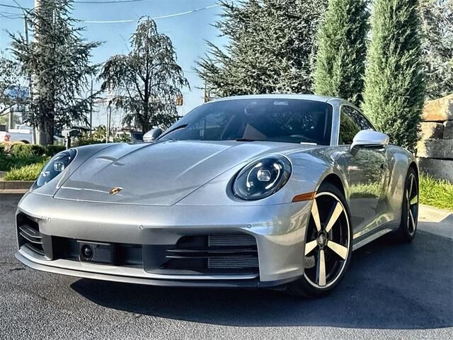 2025 PORSCHE 911