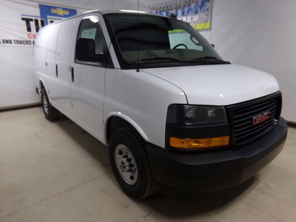 2025 GMC Savana