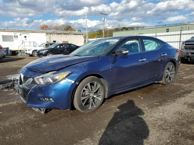 Nissan Maxima