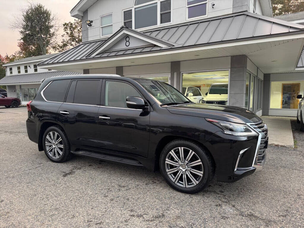 Lexus LX