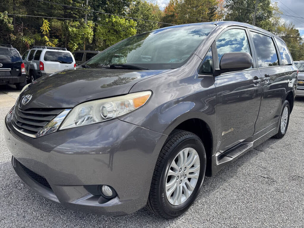 Toyota Sienna
