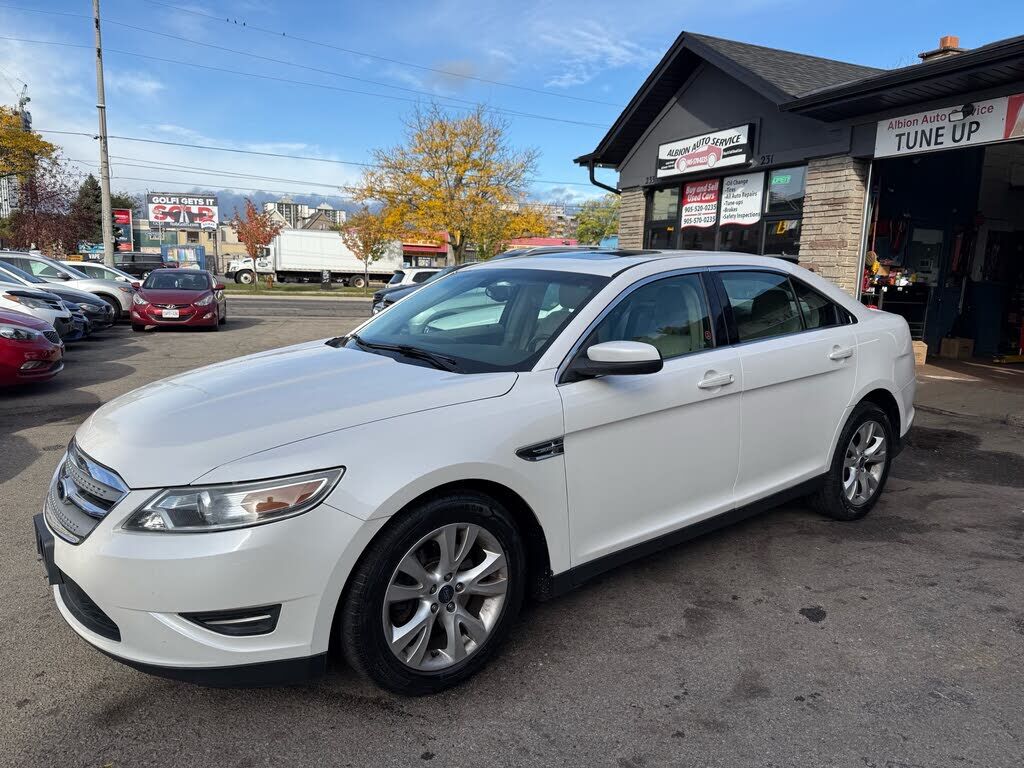 Ford Taurus