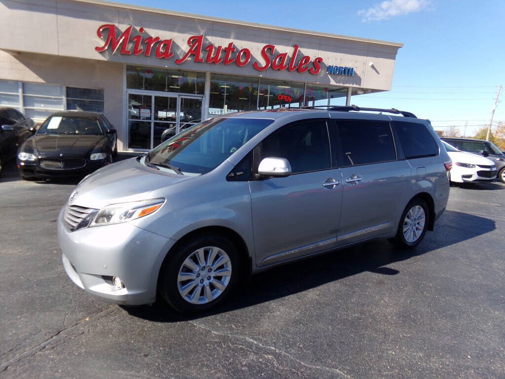 2015 TOYOTA Sienna