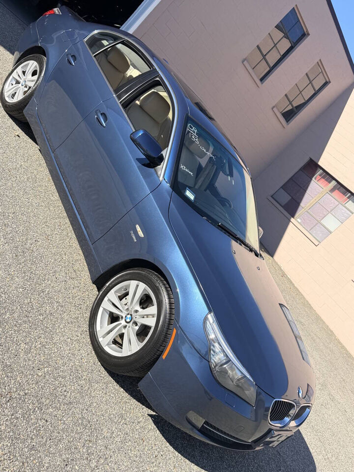 BMW 528i