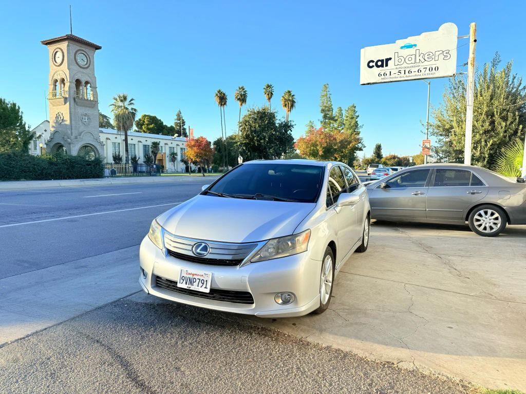 Lexus HS