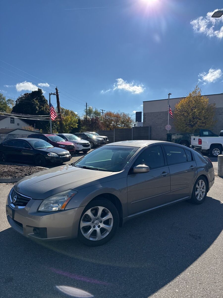 Nissan Maxima