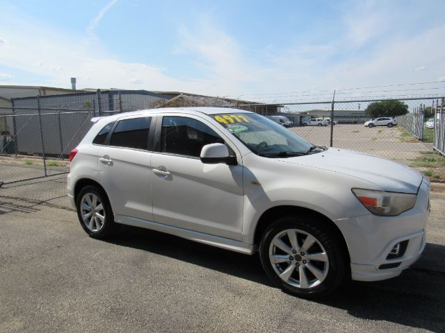 Mitsubishi Outlander Sport