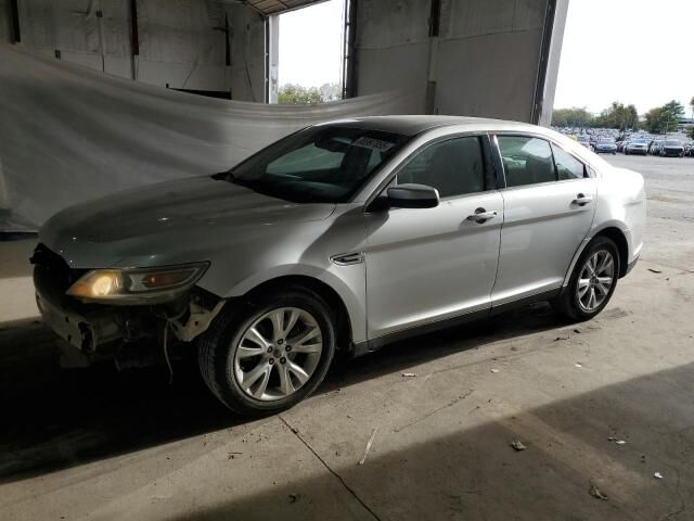 Ford Taurus