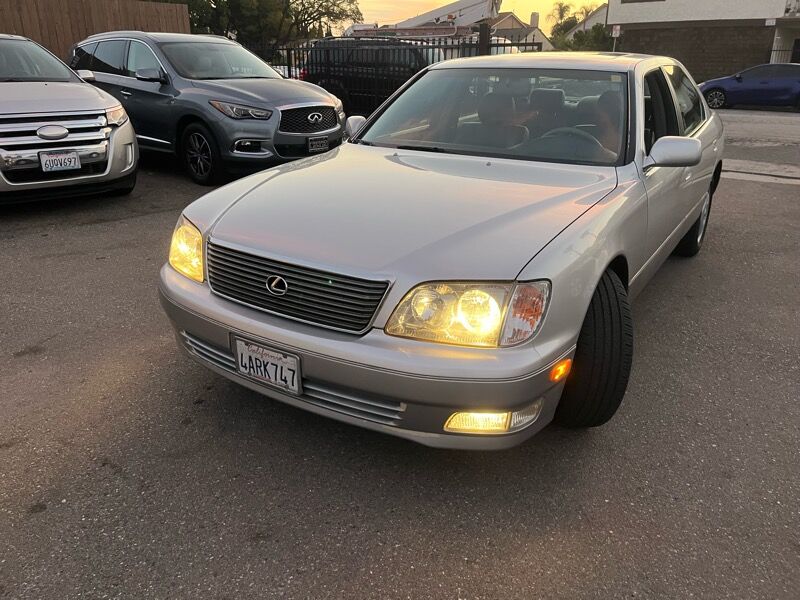 Lexus LS
