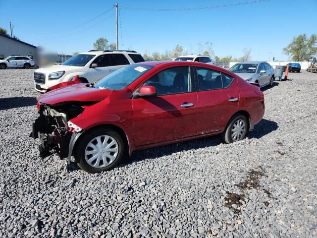 Nissan Versa