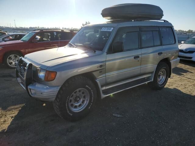 Mitsubishi Montero