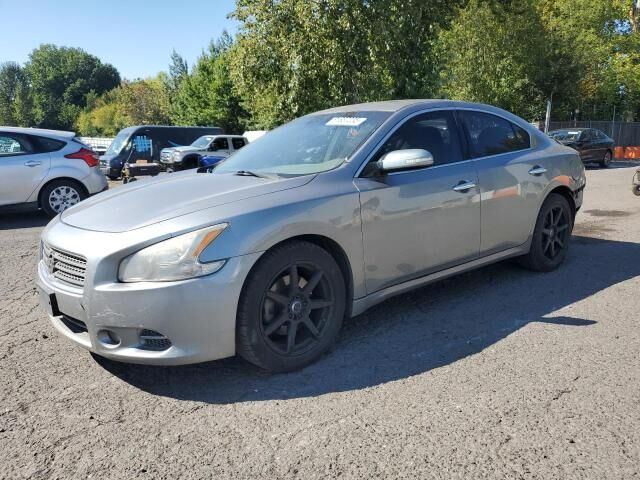 Nissan Maxima