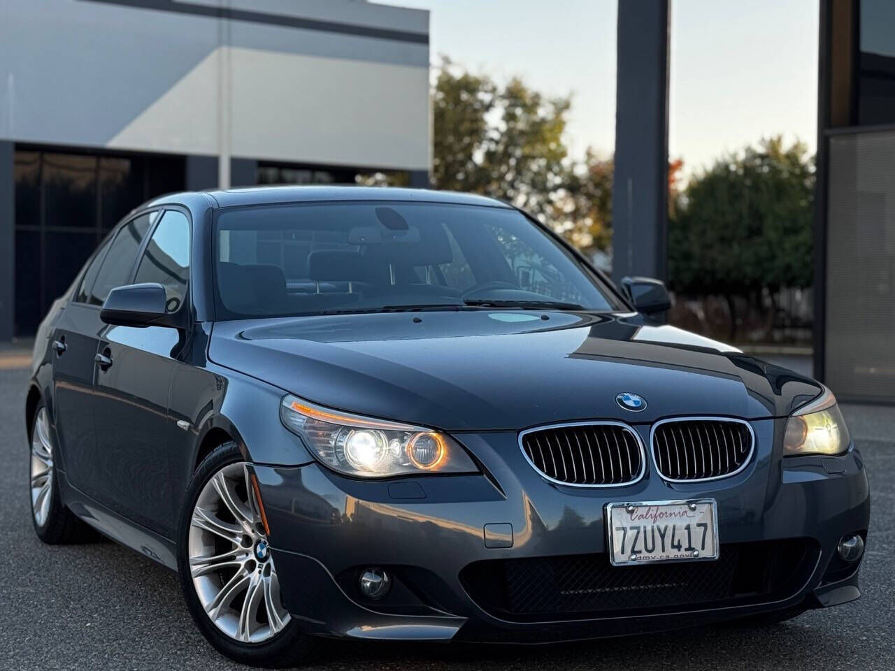 BMW 528i