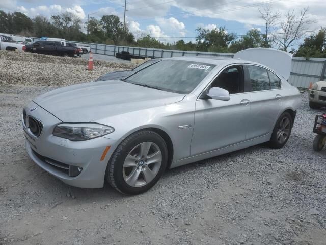 BMW 528i