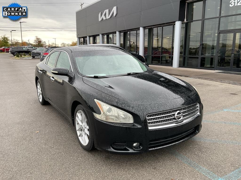Nissan Maxima
