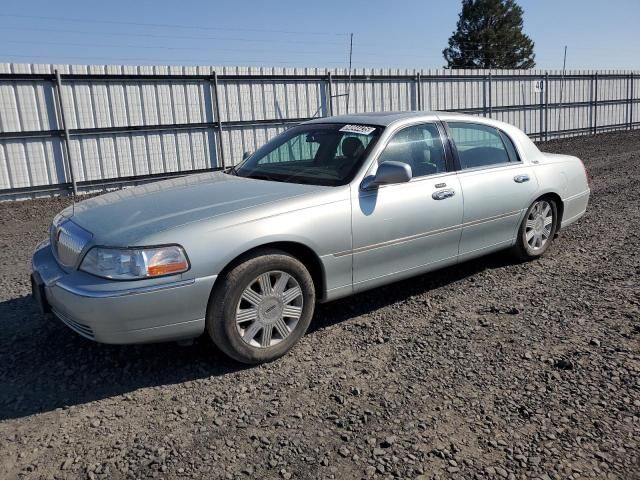 Lincoln Town Car