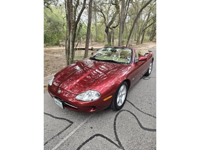 Jaguar XK8