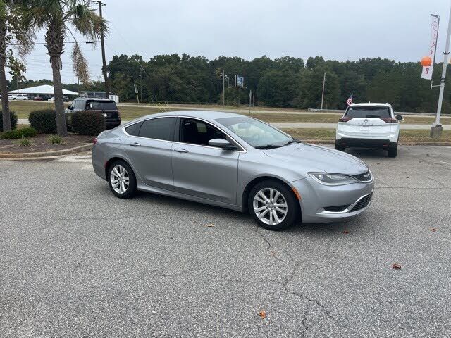 Chrysler 200