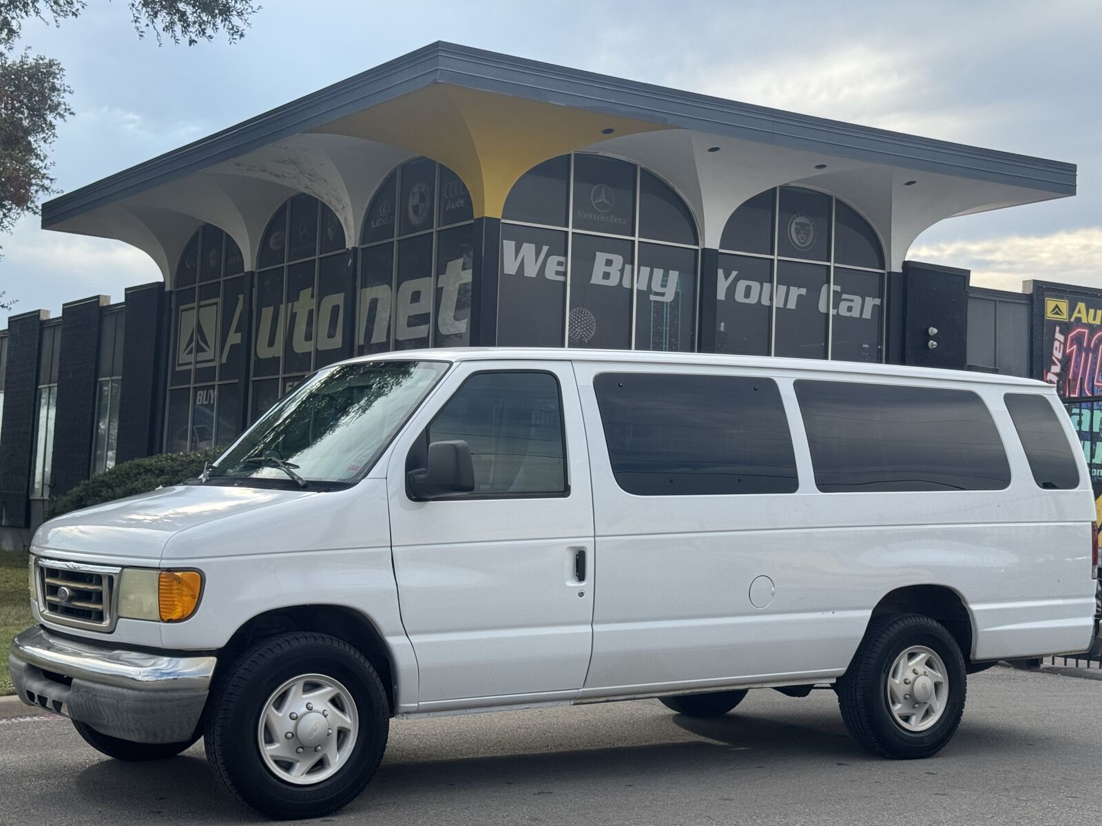 Ford E-350