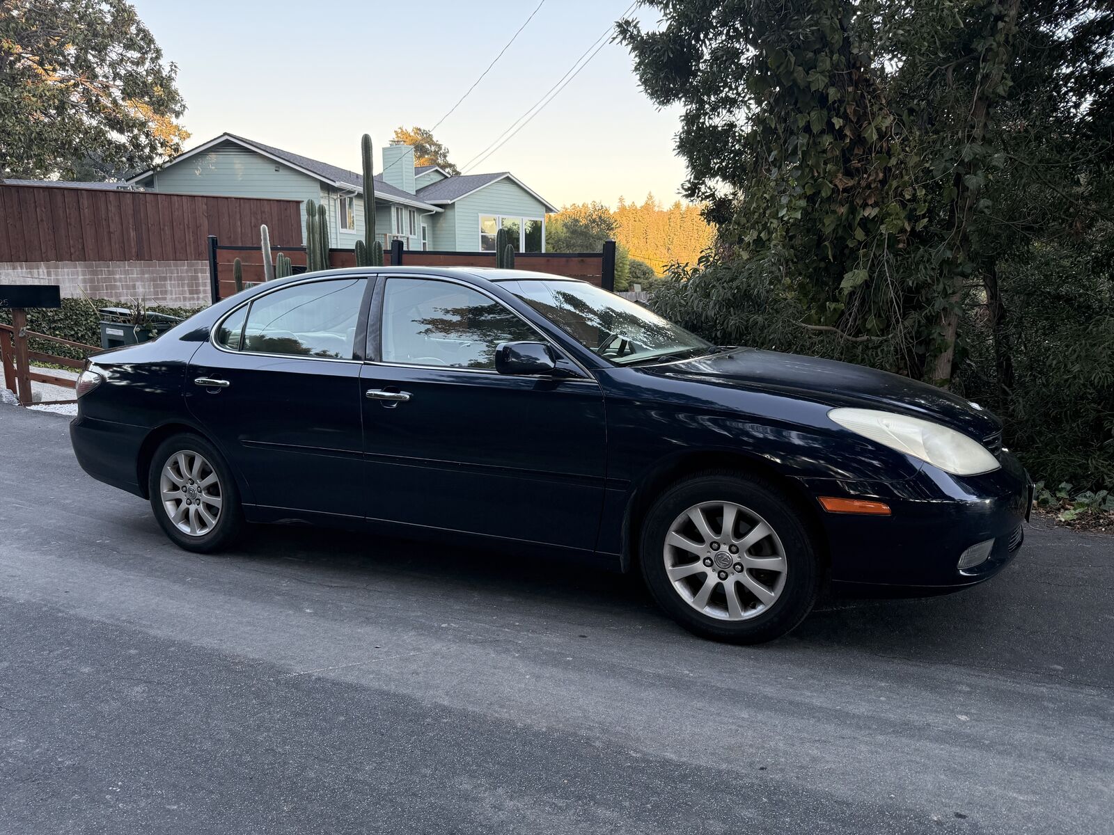 Lexus ES