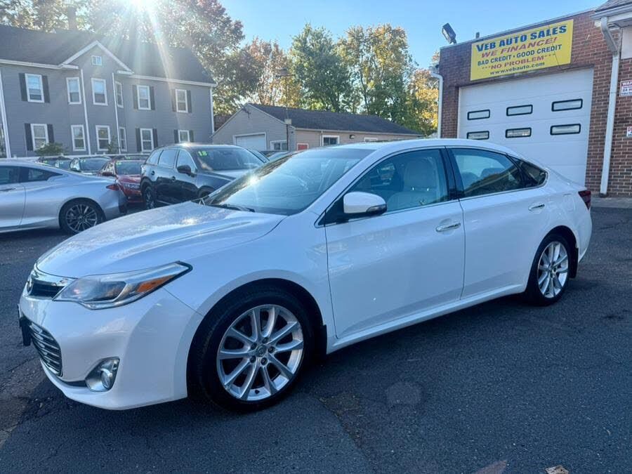 2013 TOYOTA Avalon