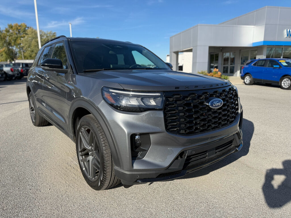 2025 FORD Explorer
