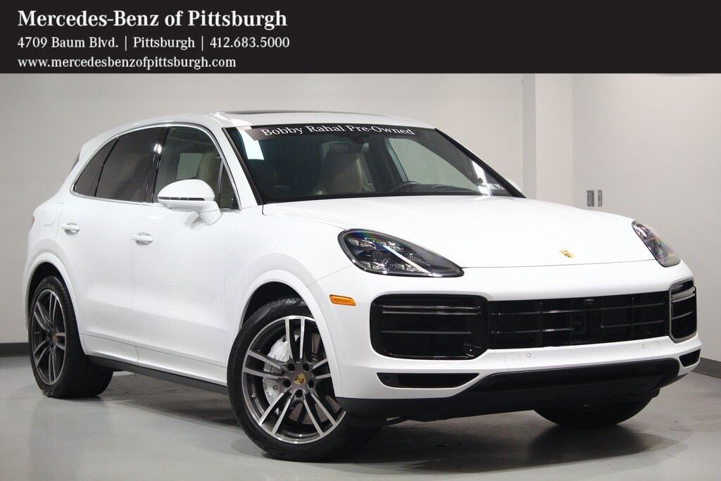 2022 PORSCHE Cayenne