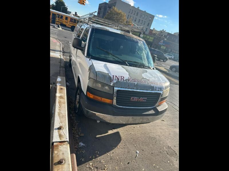 GMC Savana