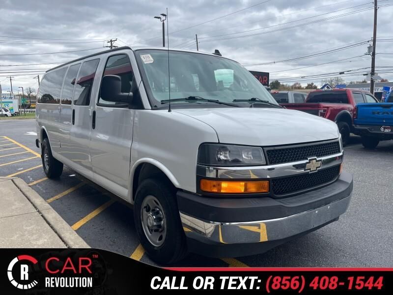 2017 CHEVROLET Express