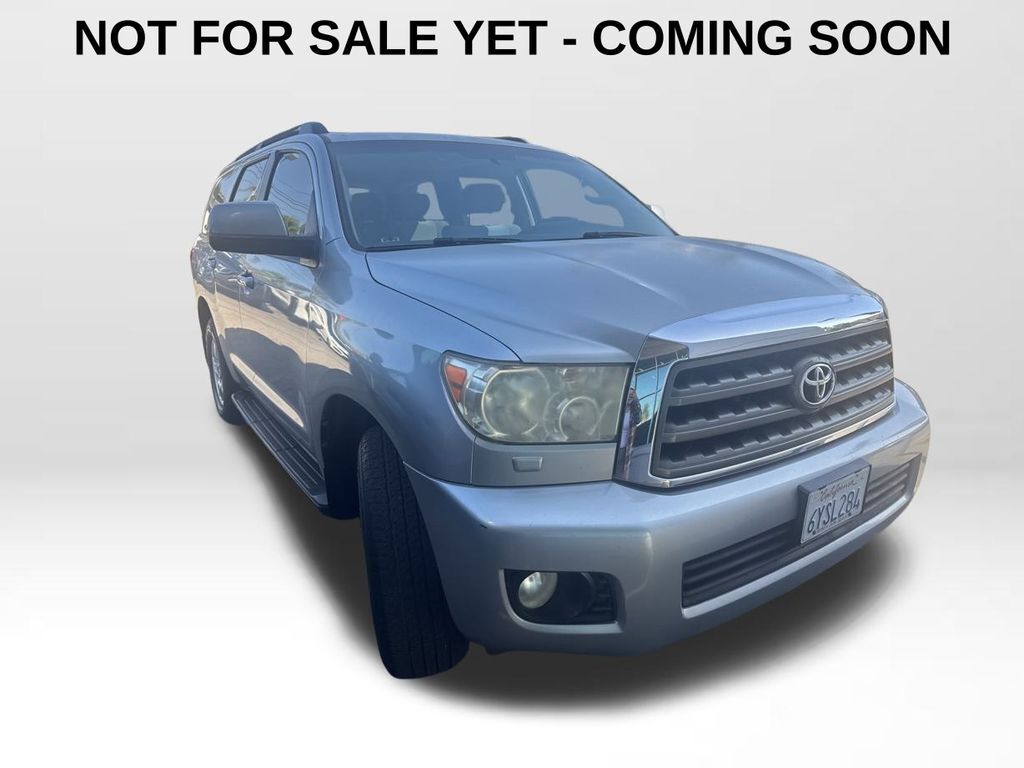 2013 TOYOTA Sequoia