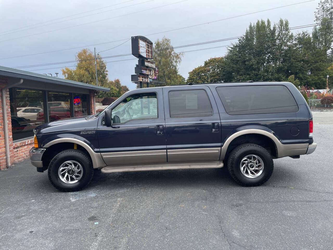 Ford Excursion
