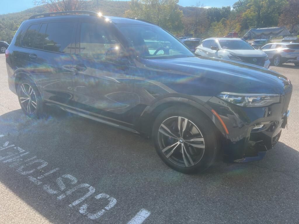 2021 BMW X7