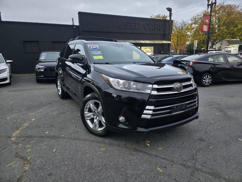 2017 TOYOTA Highlander