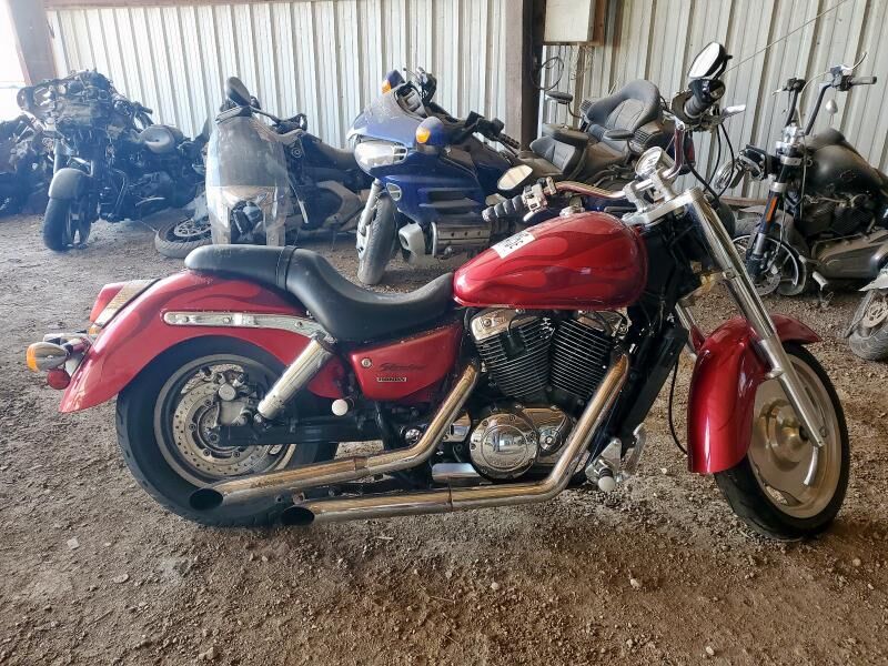 Honda VT1100C2 (SHADOW SABRE)