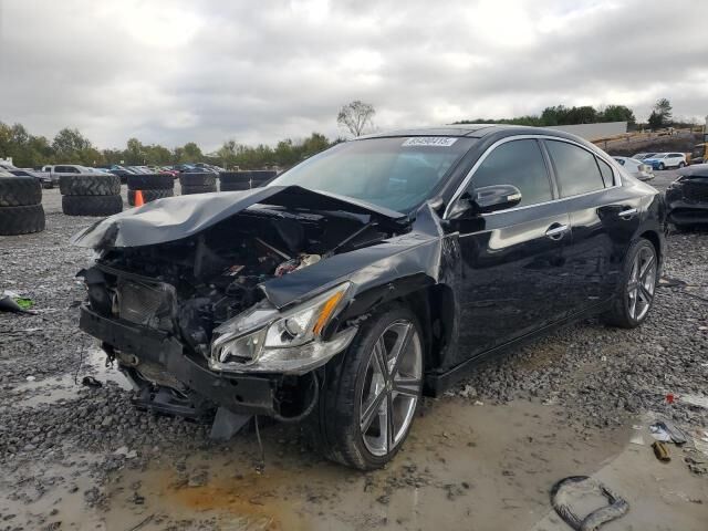 Nissan Maxima