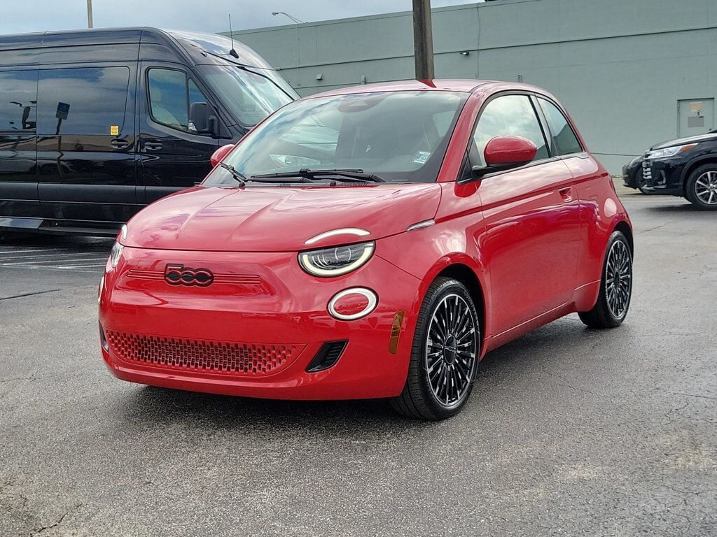 2024 FIAT 500e