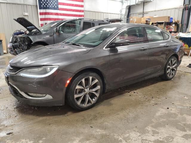 Chrysler 200