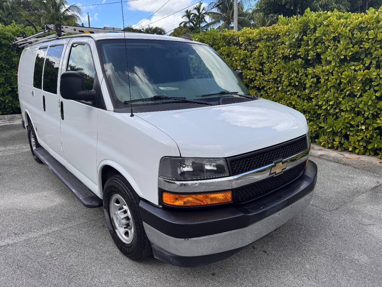 2019 CHEVROLET Express