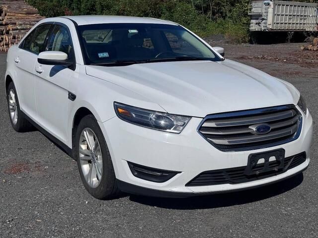 2017 FORD Taurus